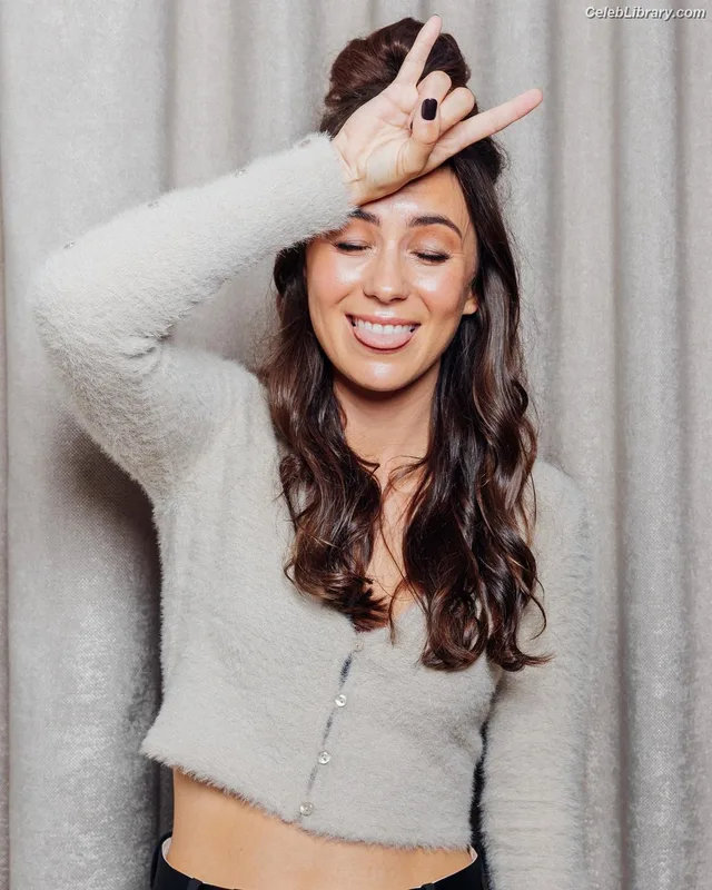 Amy Shark photo 9 of 120