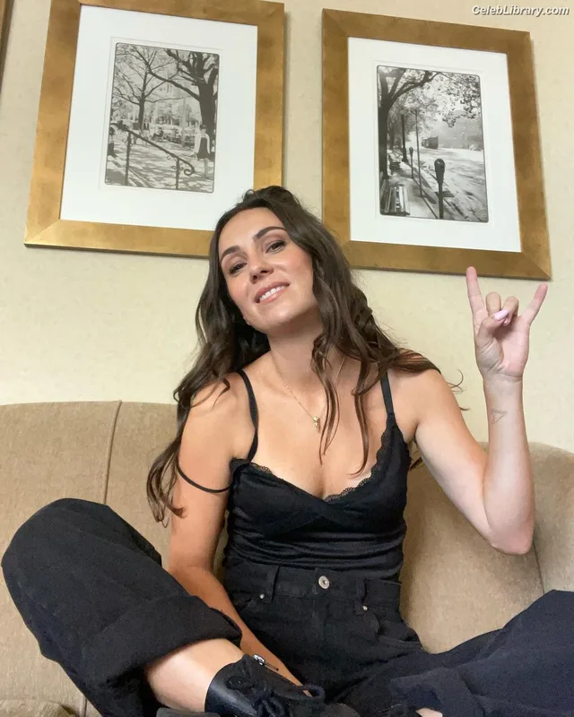 Amy Shark photo 13 of 120