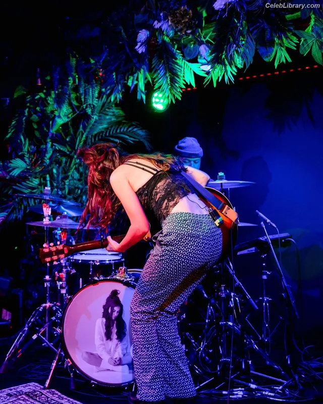 Amy Shark photo 18 of 120