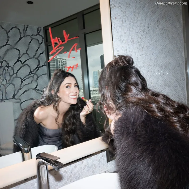 Amy Shark photo 8 of 120