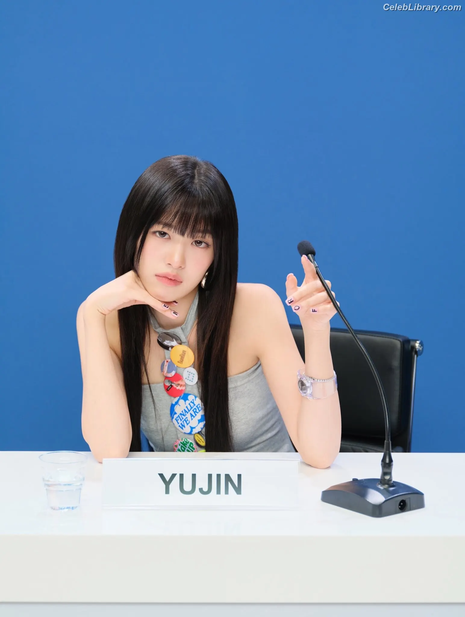 An Yujin photo 14 of 770