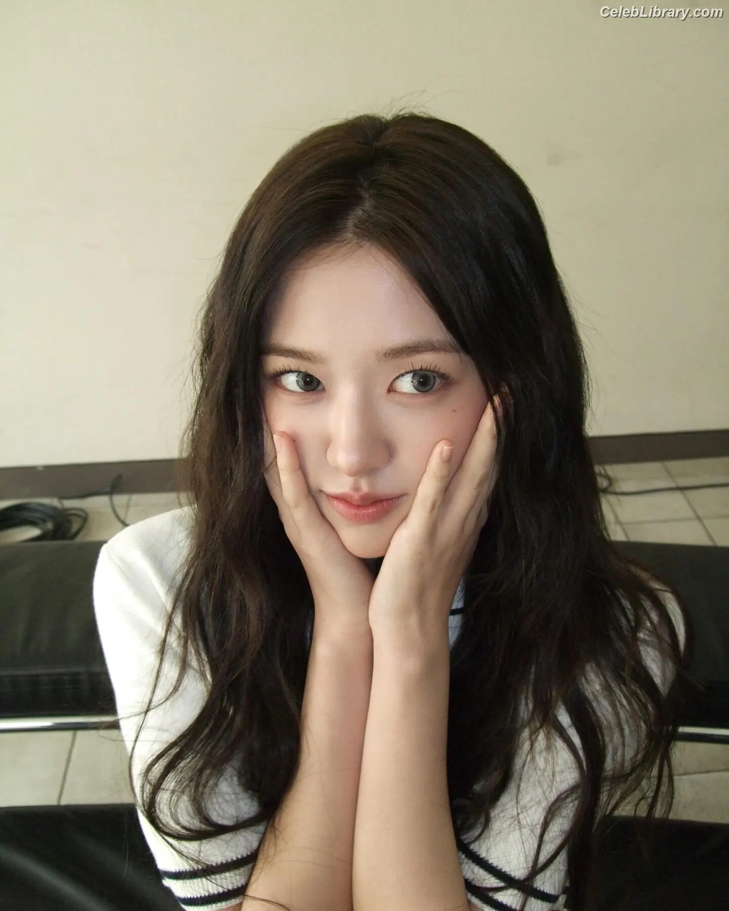 An Yujin photo 12 of 770