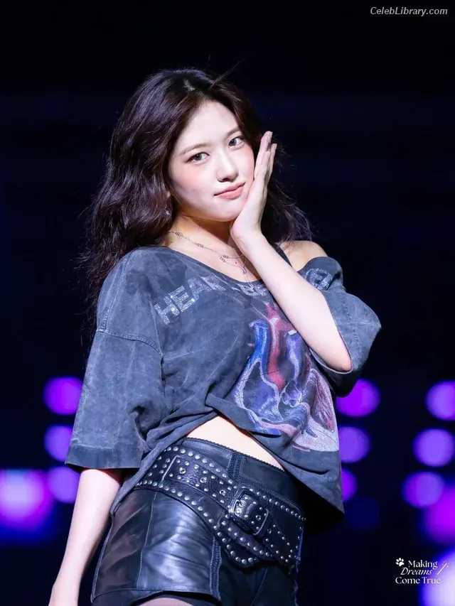 An Yujin photo 6 of 770