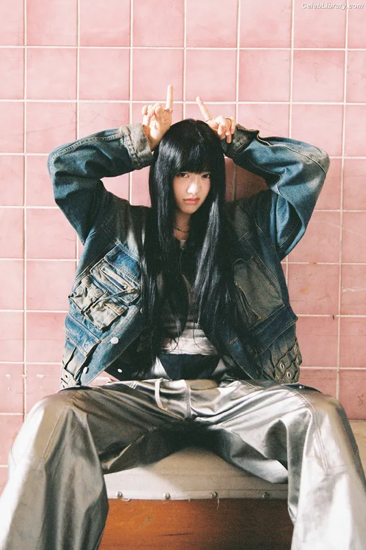 An Yujin photo 12 of 771