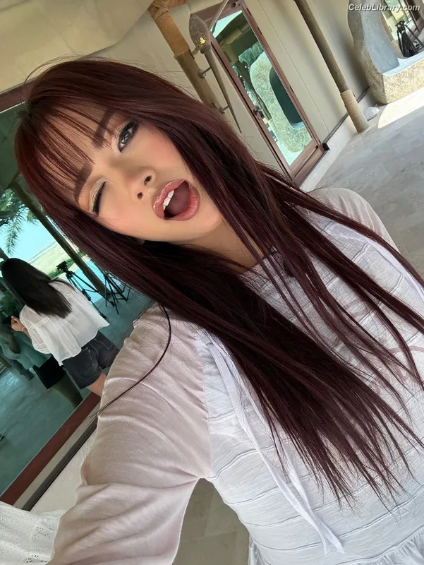 An Yujin photo 20 of 771