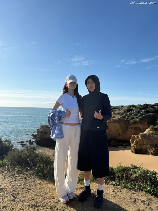 An Yujin photo 4 of 771