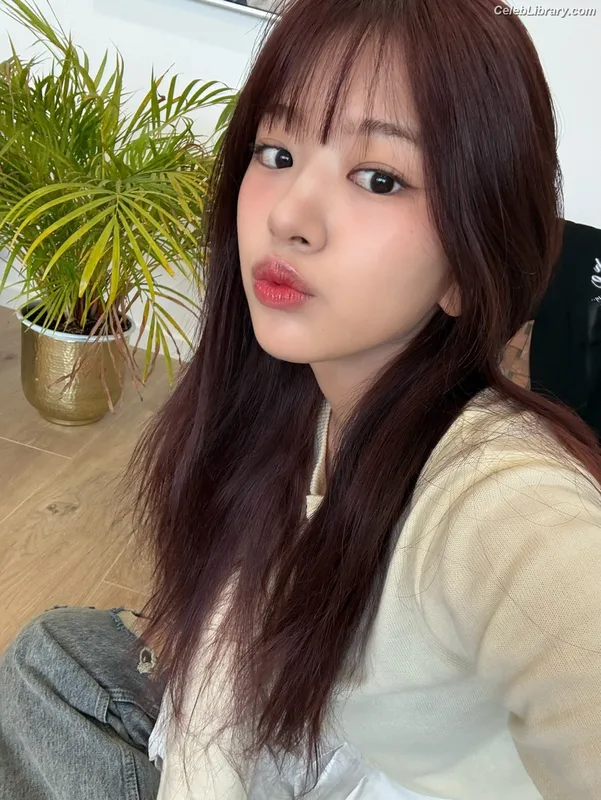 An Yujin photo 11 of 771