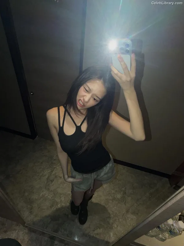 An Yujin photo 8 of 771