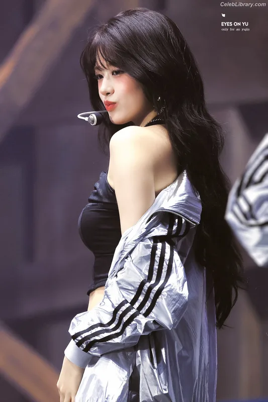 An Yujin photo 13 of 771