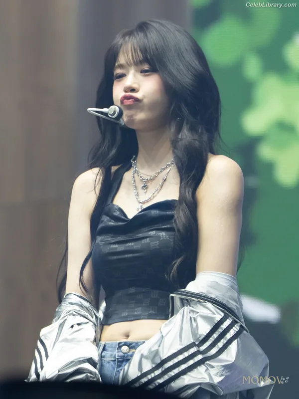 An Yujin photo 19 of 771