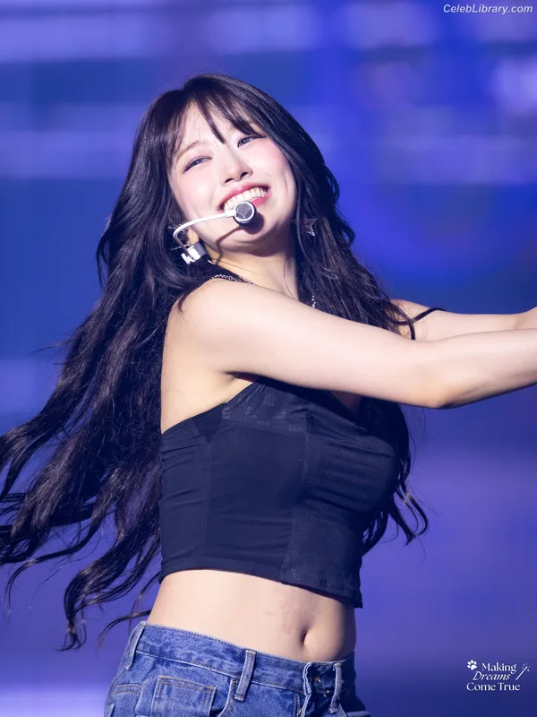 An Yujin photo 1 of 771