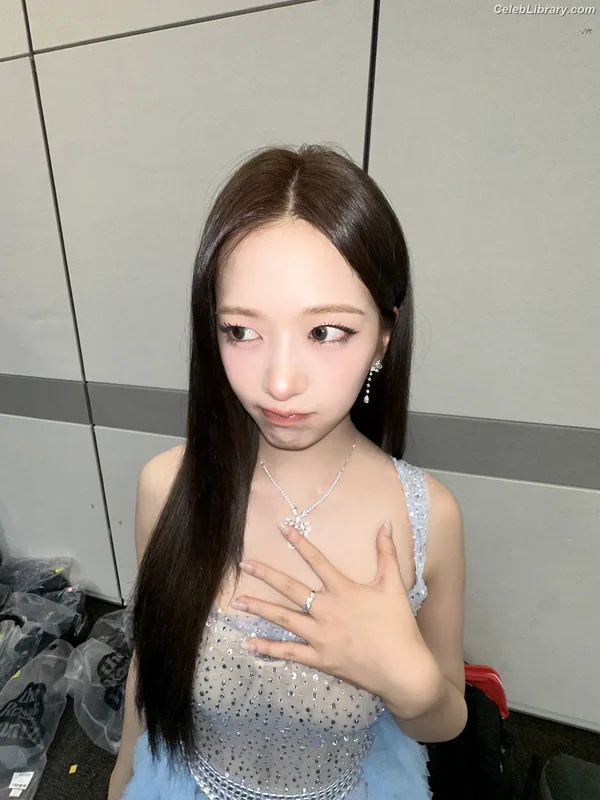 An Yujin photo 13 of 771