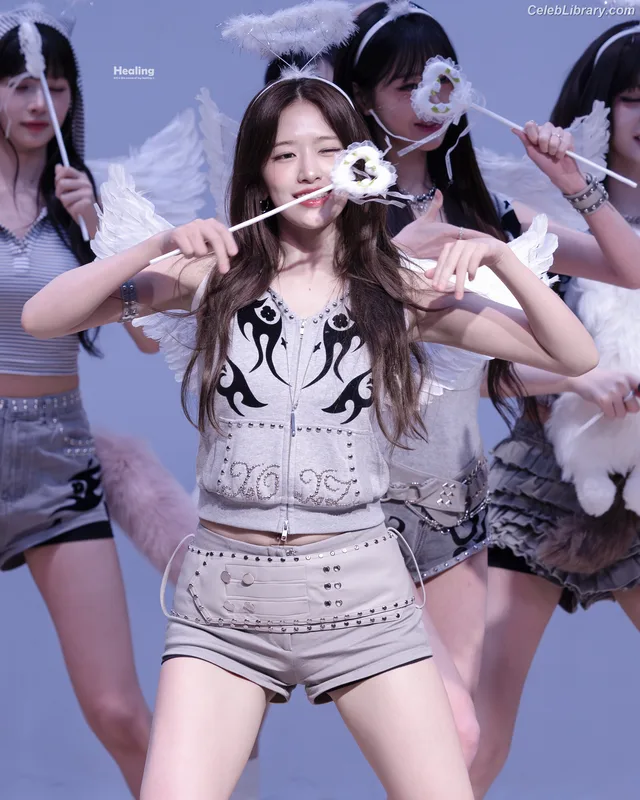 An Yujin photo 22 of 771