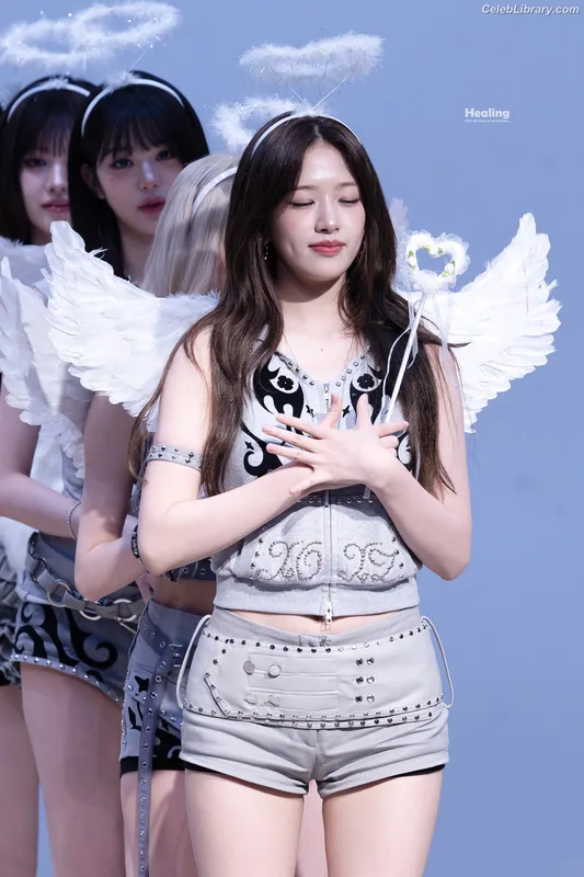 An Yujin photo 23 of 771