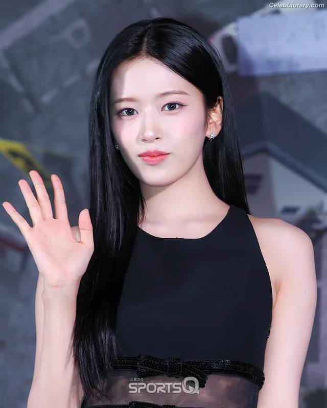 An Yujin photo 12 of 771