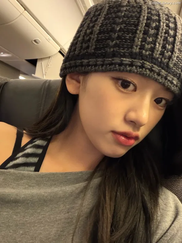 An Yujin photo 4 of 771