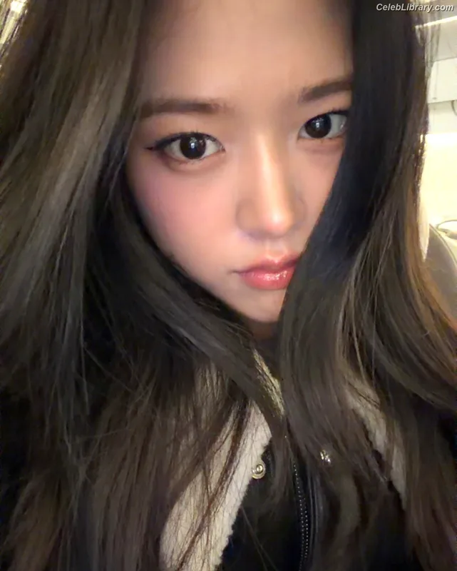 An Yujin photo 11 of 771