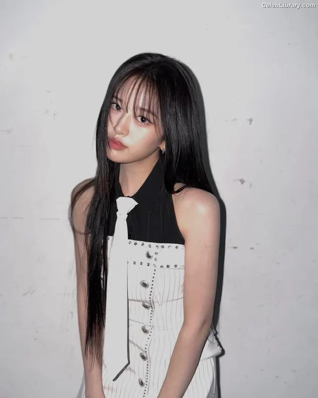 An Yujin photo 16 of 771