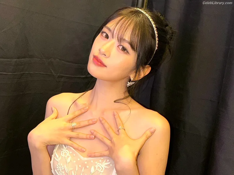 An Yujin photo 24 of 771