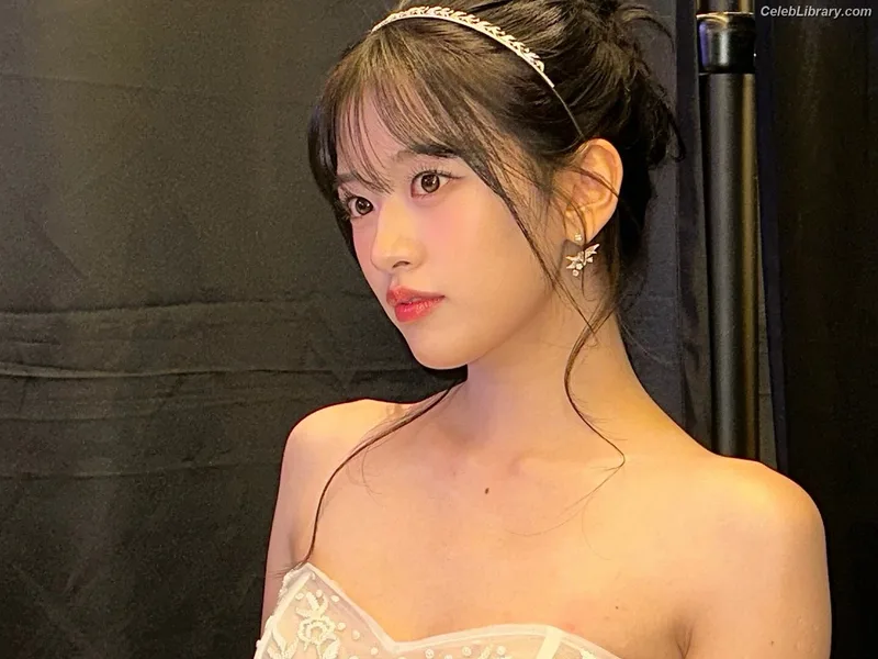 An Yujin photo 1 of 771
