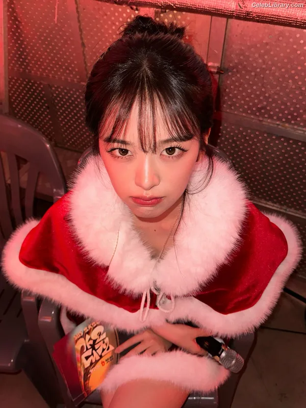 An Yujin photo 5 of 771