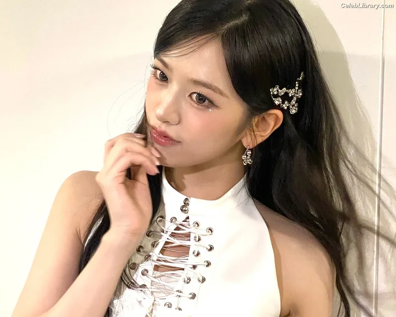 An Yujin photo 17 of 771