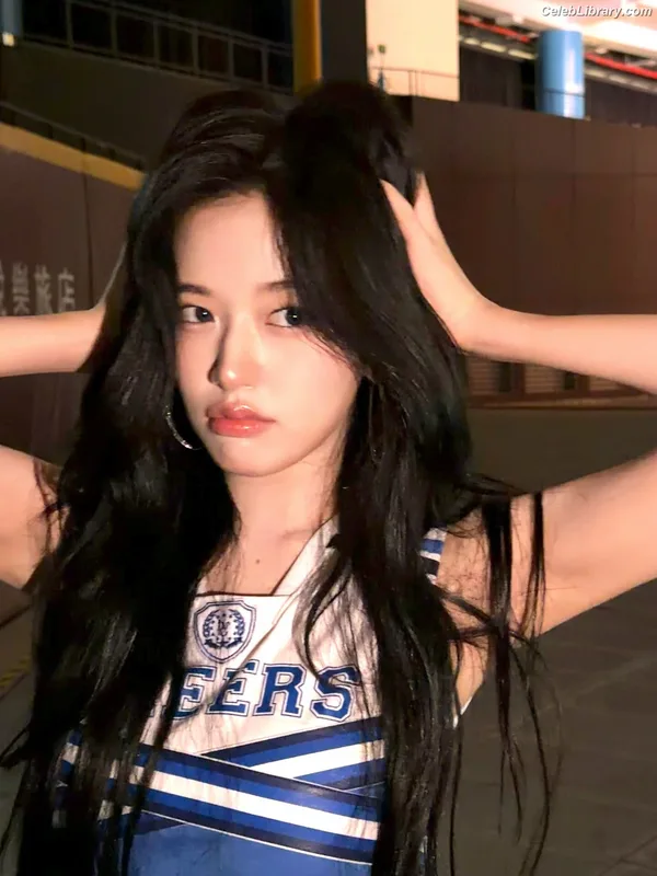 An Yujin photo 24 of 771