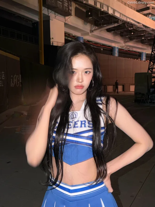 An Yujin photo 1 of 771