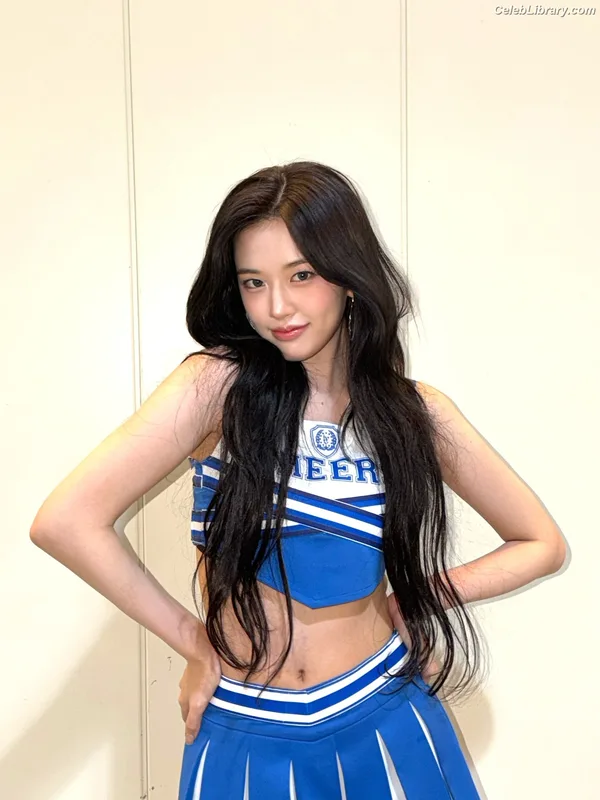 An Yujin photo 2 of 771