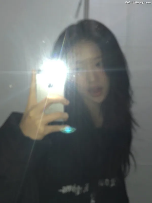 An Yujin photo 9 of 771
