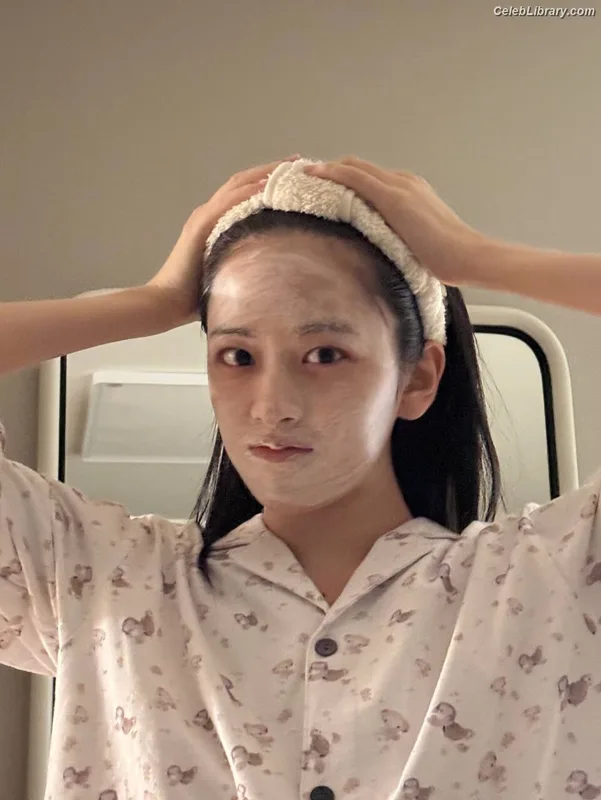 An Yujin photo 11 of 771