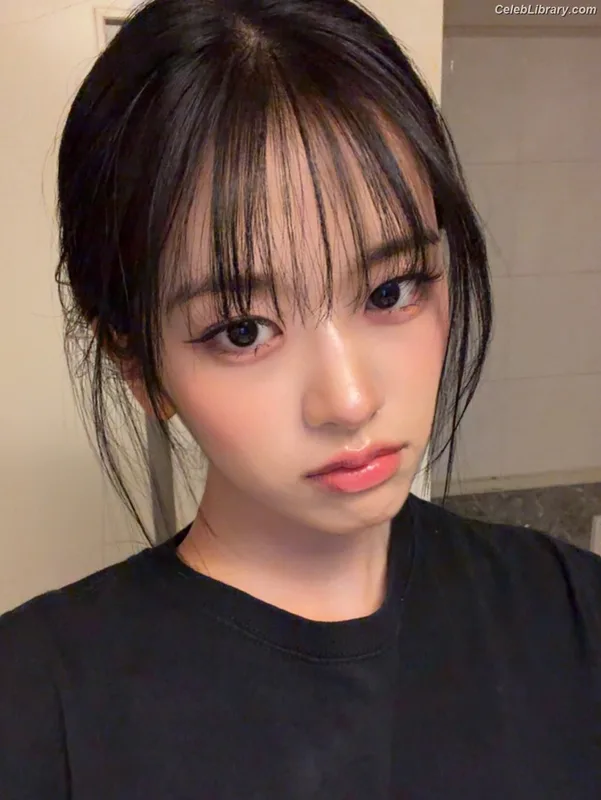 An Yujin photo 14 of 771