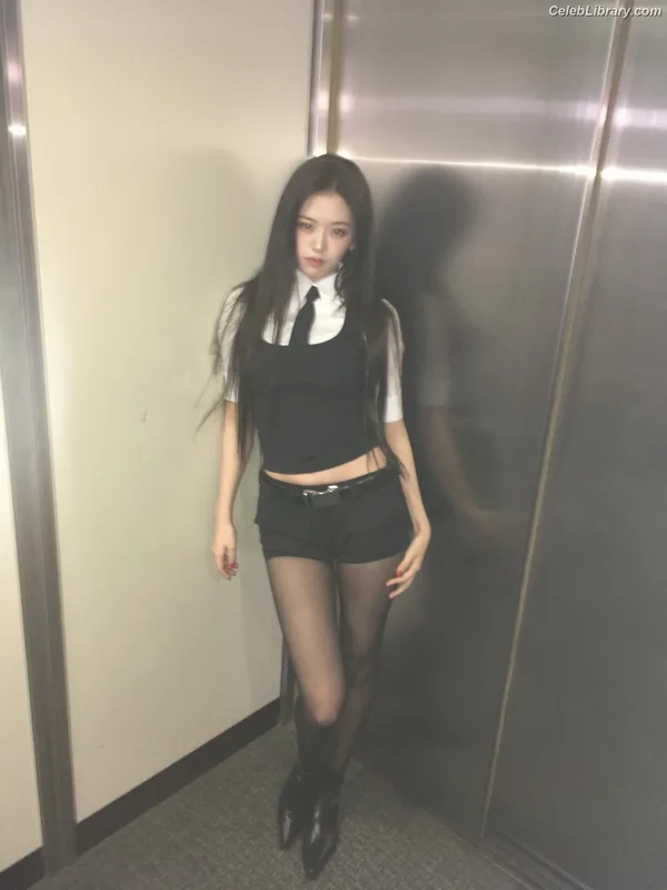 An Yujin photo 17 of 771