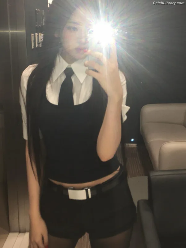 An Yujin photo 20 of 771