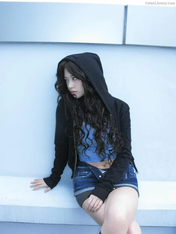 An Yujin photo 4 of 771