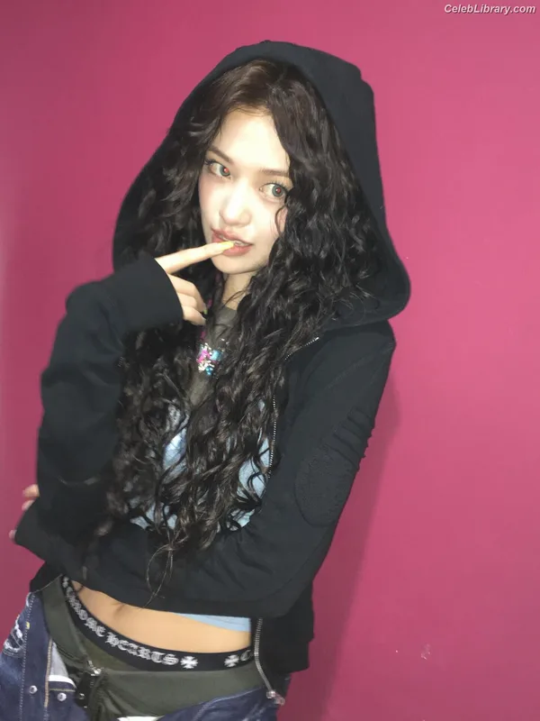 An Yujin photo 8 of 771
