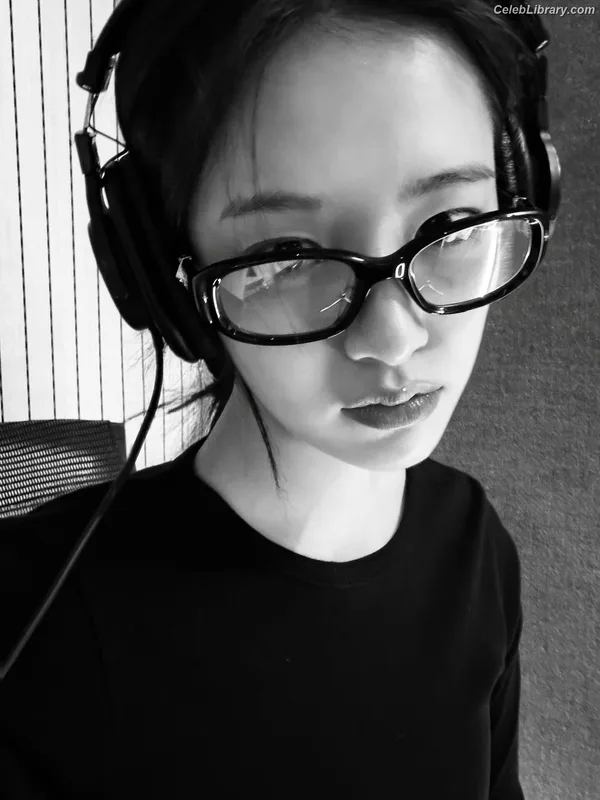 An Yujin photo 12 of 771