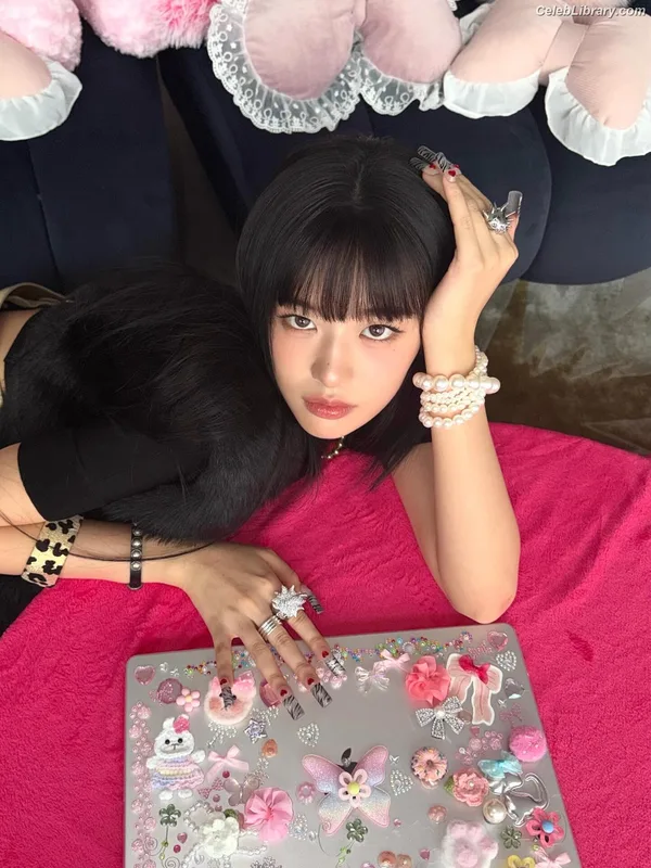 An Yujin photo 15 of 771