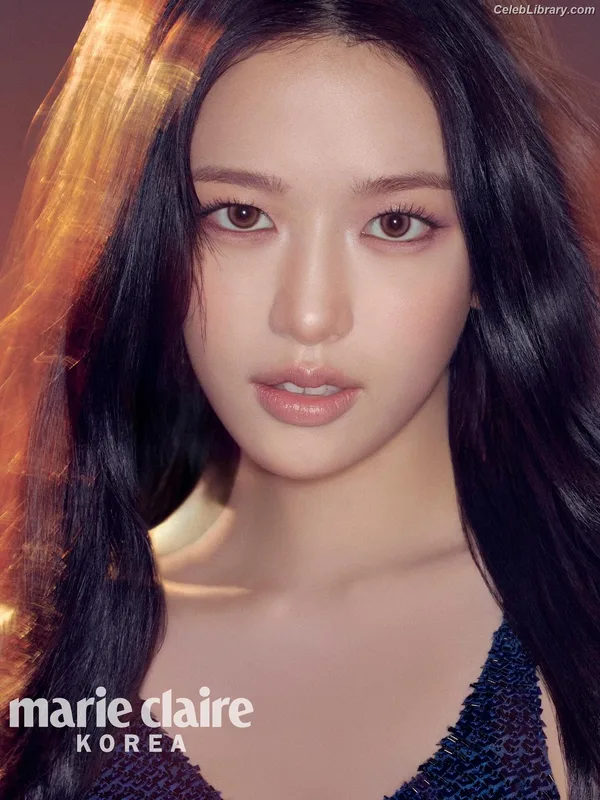An Yujin photo 3 of 771