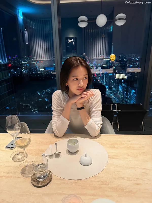 An Yujin photo 6 of 771