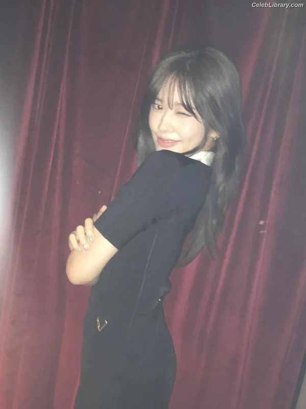 An Yujin photo 6 of 771