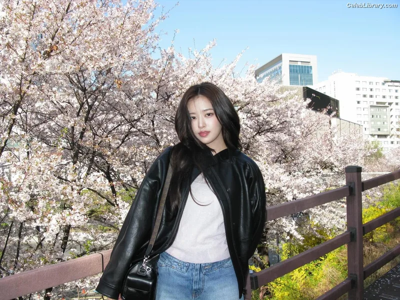 An Yujin photo 7 of 771