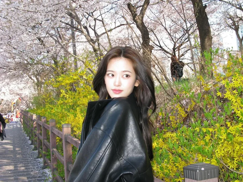 An Yujin photo 8 of 771