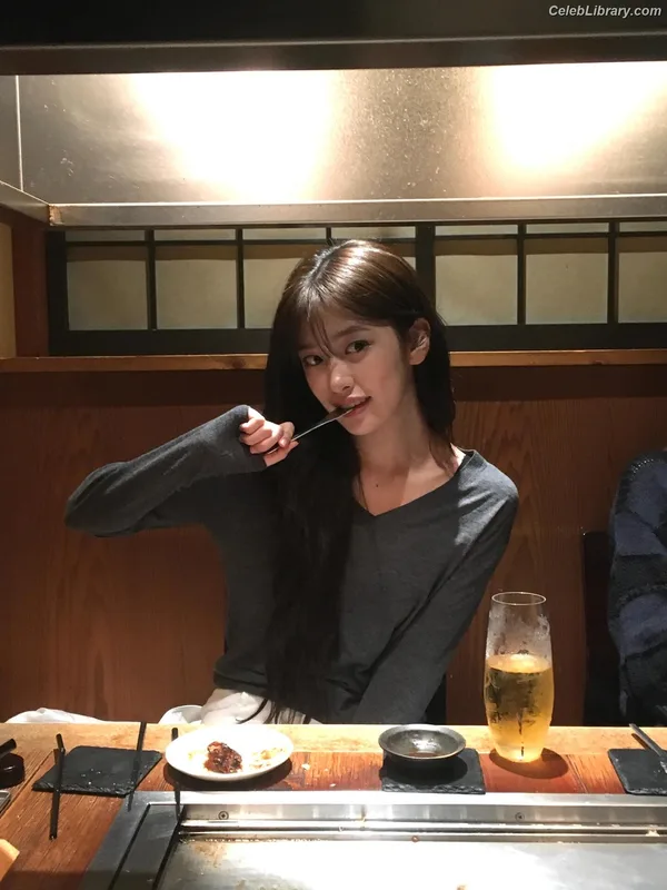 An Yujin photo 13 of 771