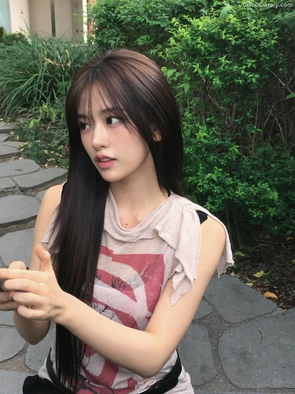 An Yujin photo 14 of 771