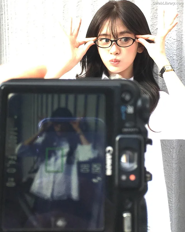 An Yujin photo 22 of 771