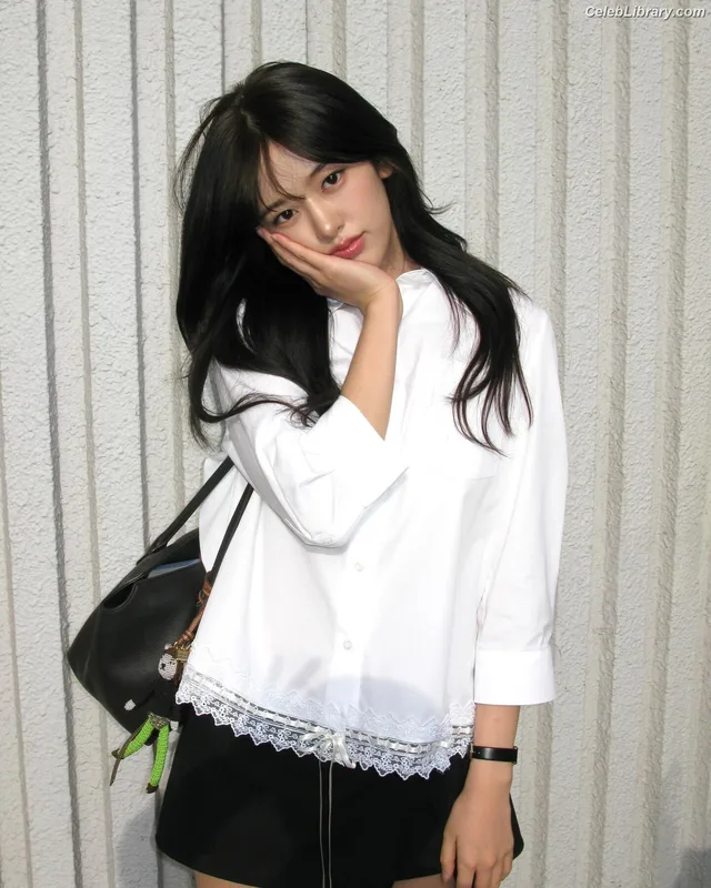 An Yujin photo 23 of 771