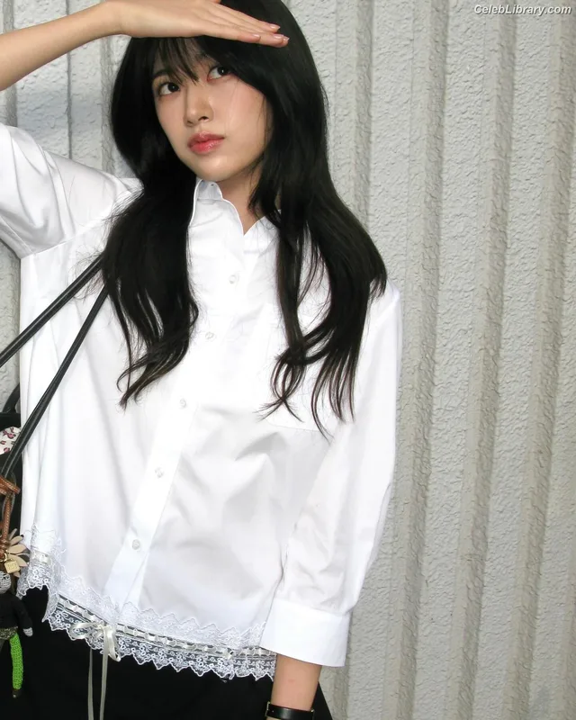 An Yujin photo 24 of 771