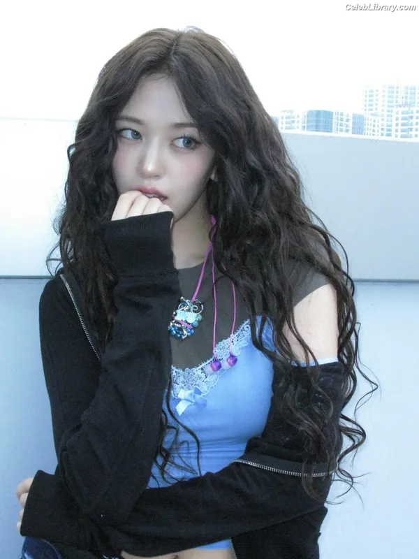 An Yujin photo 23 of 771