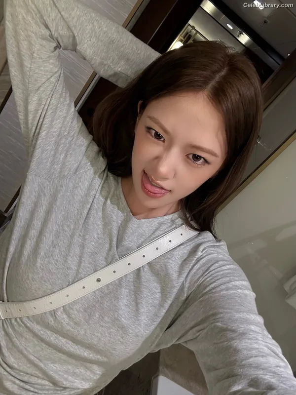 An Yujin photo 16 of 771
